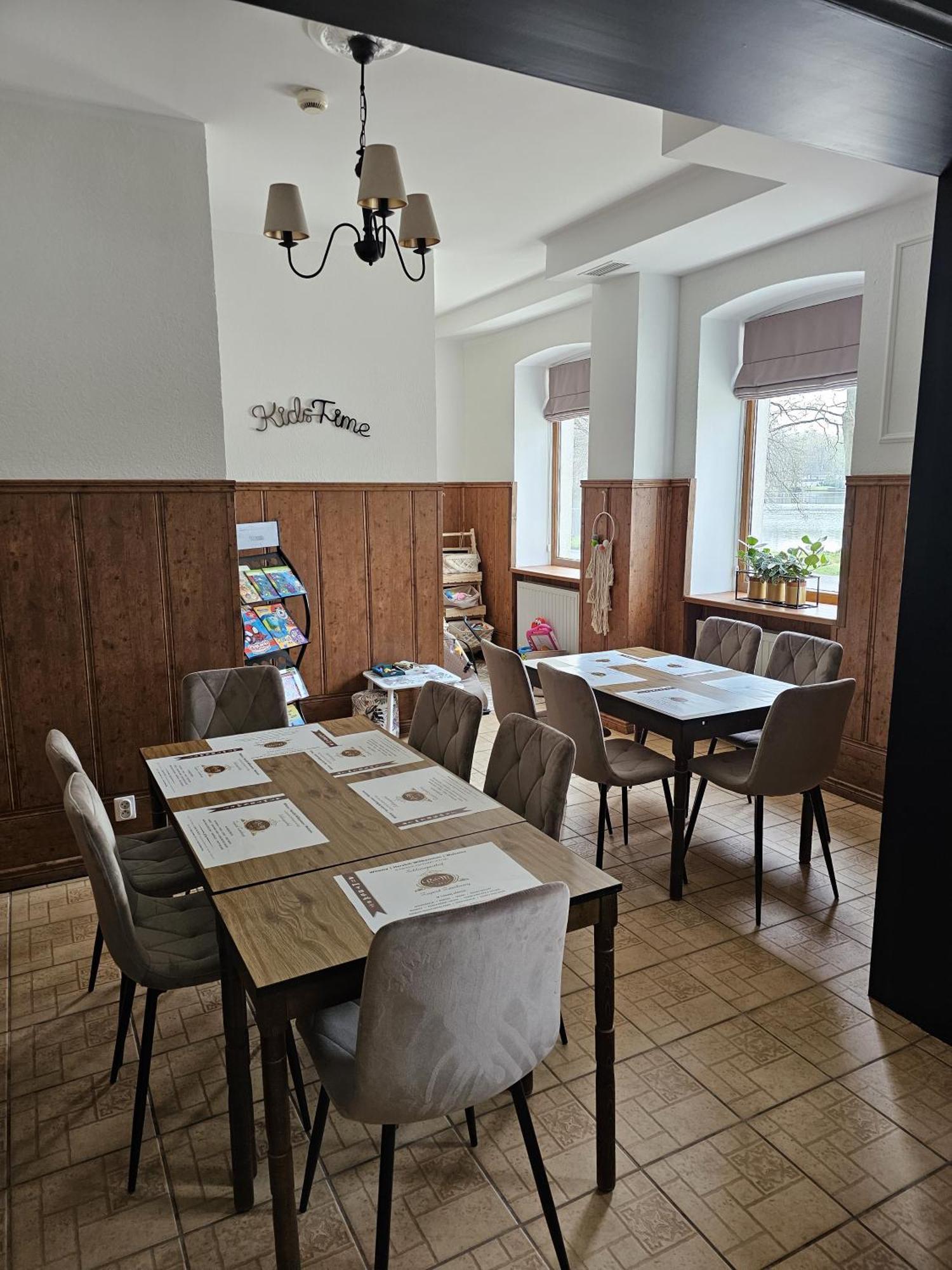 Zajazd Zamkowy - Schlossgasthof Krąg Exteriör bild